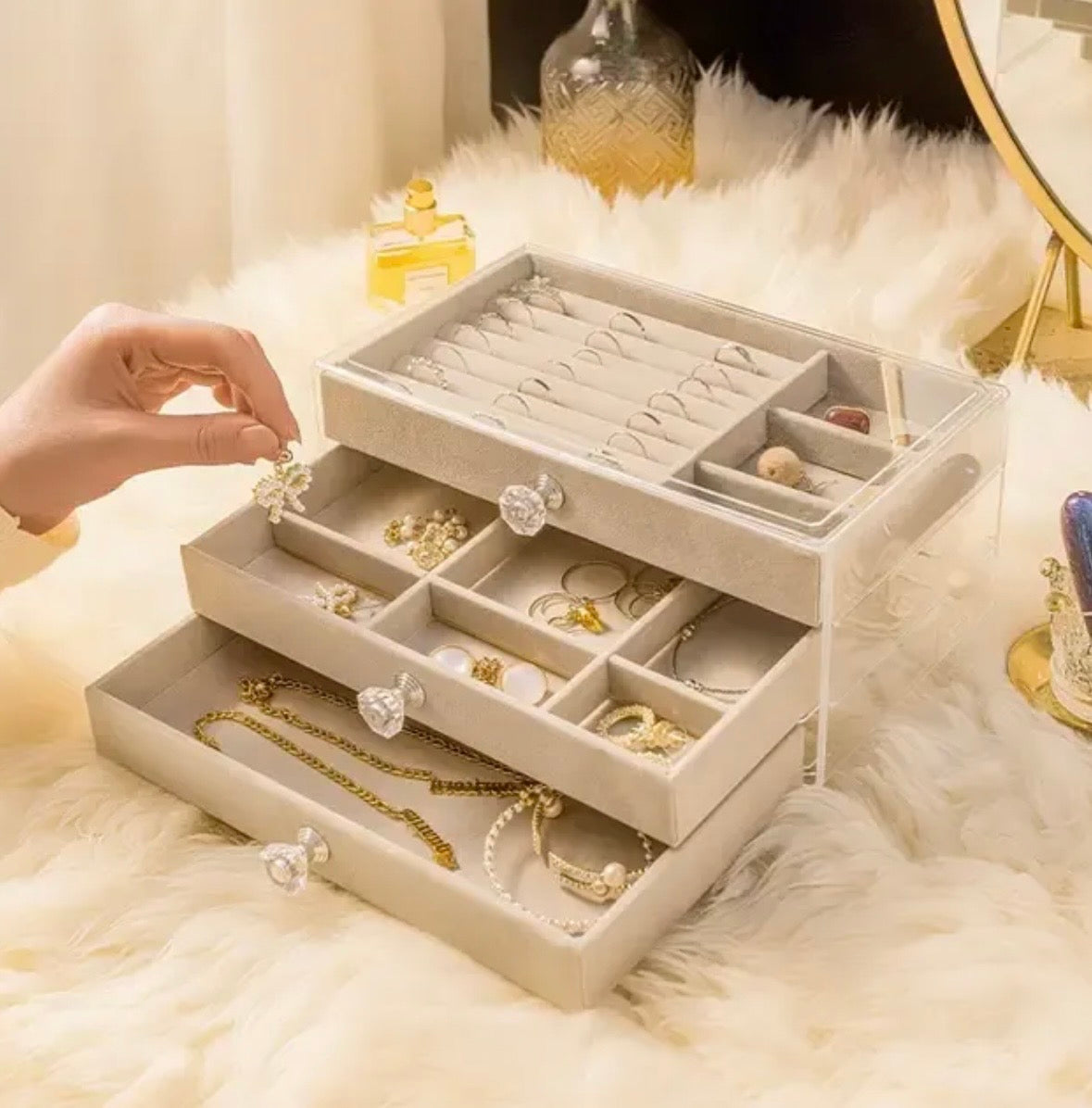 Acrylic Velvet Jewelry
Organizer with 3 Drawers Stackable Display Storage
Box